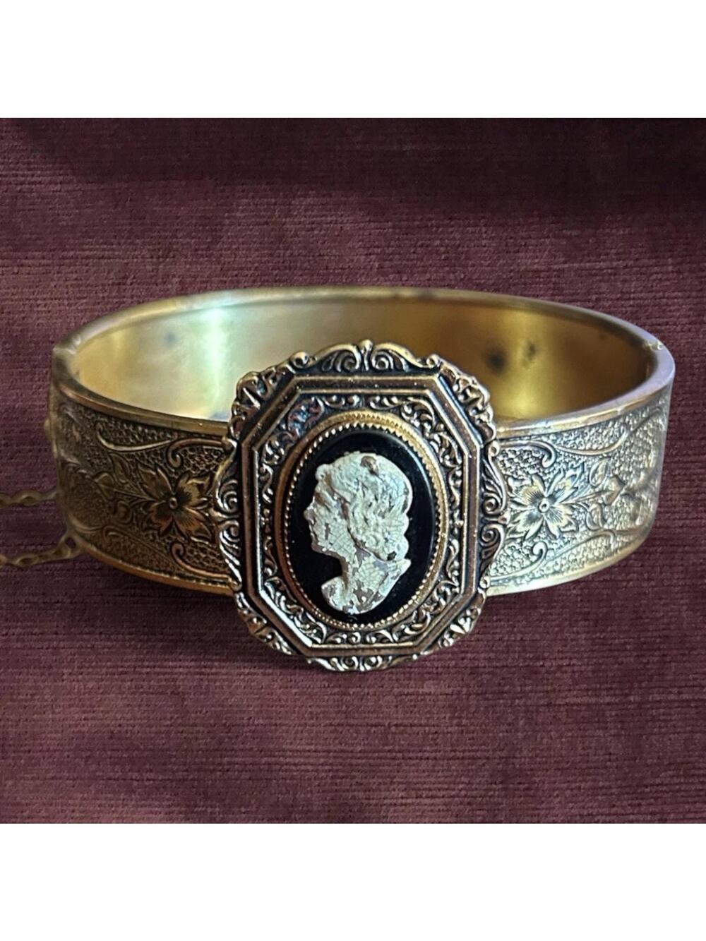 Victorian Edwardian Hinged Cameo Portrait Bangle Bracelet with Safety Chain 7”